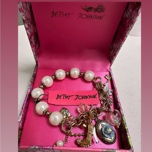 Y2K Betsey Johnson charm bracelet